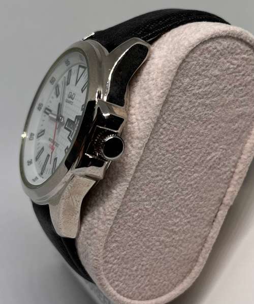 Q&Q Chinese Quartz Mens Watch