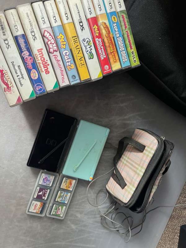 Nintendo DS Lite x2 Plus 12 games