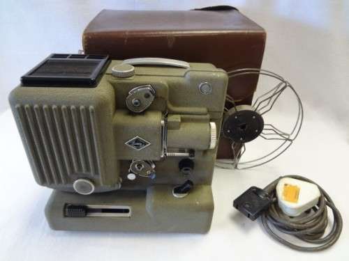 Eumig P8 projector in leather case, working - as per photo