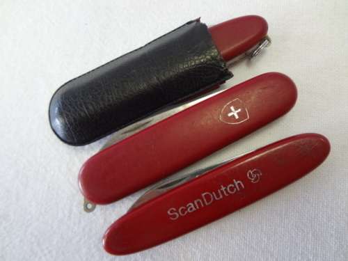 Lot of 3 Victorinox Swiss Army Pocket Knives - as per photo