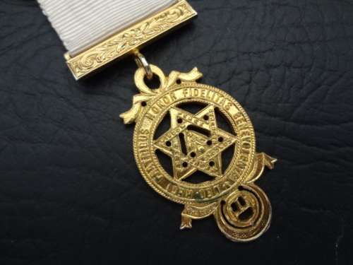 Masonic Royal Arch Companion Breast Pin as per photo