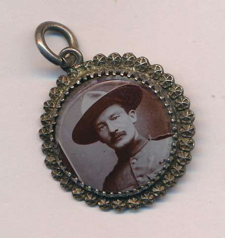925 Antique Silver Pendant weight 3.3g - Boer War as per photo