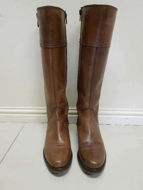 Genuine Leather GIA ladies tan boots as per photo