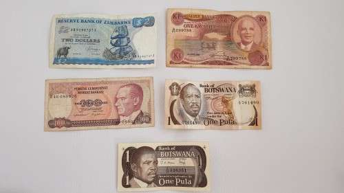 Lot of 10 International banknotes as per photo