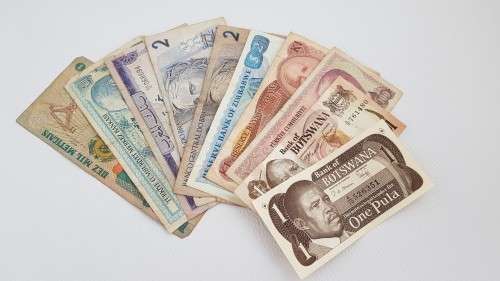 Lot of 10 International banknotes as per photo