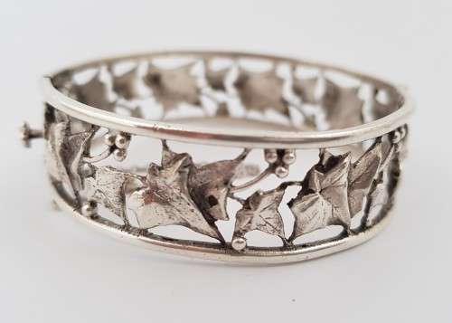 925 Vintage Sterling Silver Bangle weight 27.4g as per photo