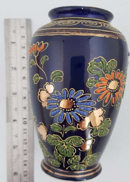 Vintage small vase hand painted as per photo