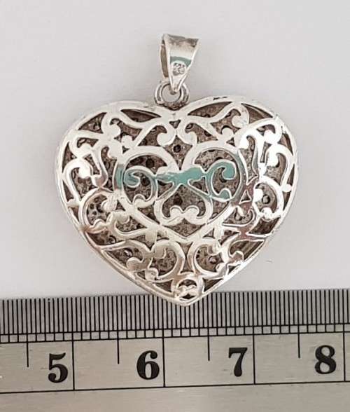 925 Sterling Silver Heart Pendant weight 7g as per photo