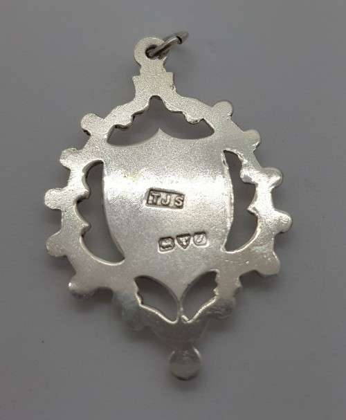 925 Sterling Silver - Scouts Tug of War 1919 Pendant weight 2,5g as per photo