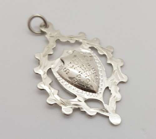925 Sterling Silver - Scouts Tug of War 1919 Pendant weight 2,5g as per photo