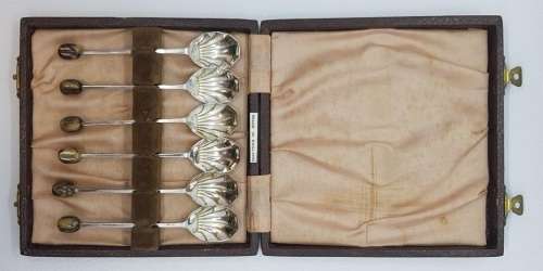 Art Deco Set of 6 Coffee Bean Teaspoons in Original Box as per photo