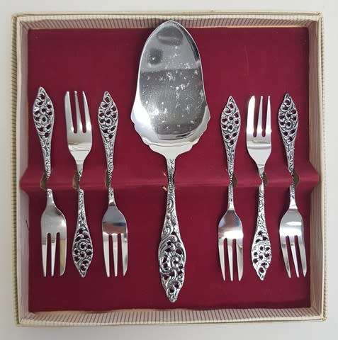 Elwezetta Chrome Plated Cake Lifter & 6 Cake Forks in box as per photo