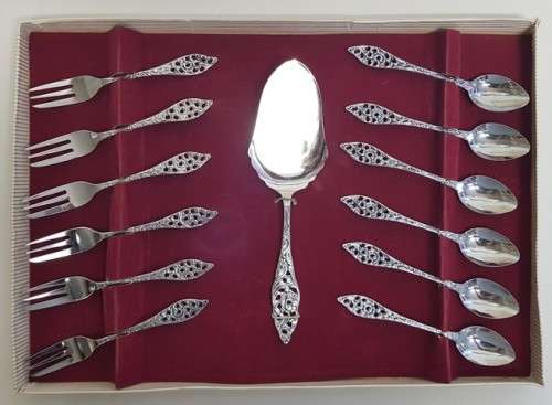 Elwezetta Chrome Plated Cake Lifter, 6 Teaspoons & 6 Cake Forks in box as per photo