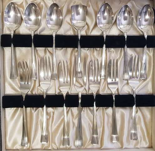 Vintage Cutlery Set in box as per photo