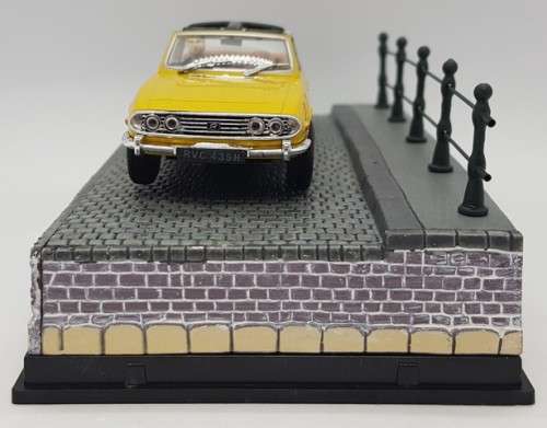Bond 007 - Diamonds are Forever - Triumph Mustang model car as per photo