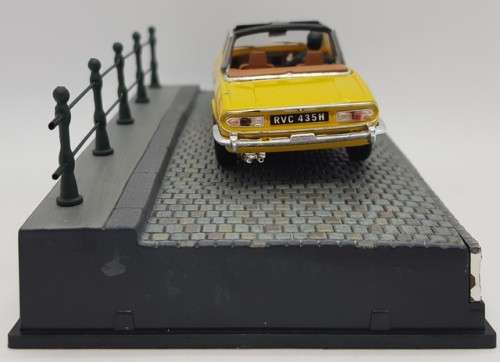 Bond 007 - Diamonds are Forever - Triumph Mustang model car as per photo