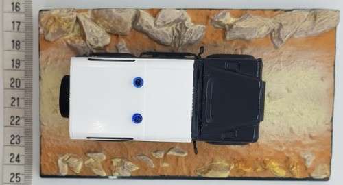 Bond 007 - Qunatum of Solace - Land Rover Defender model car as per photo