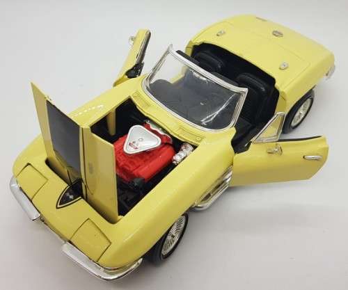 1967 Chevrolet Corvette L88 Stingray Roadster scale 1:18 model car as per photo