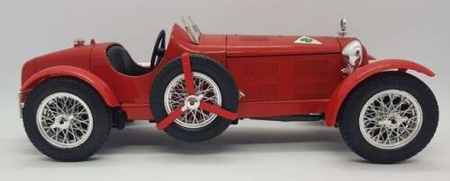 1931 Bburago Alfa Romeo 2300 Monza scale 1:18 model car as per photo