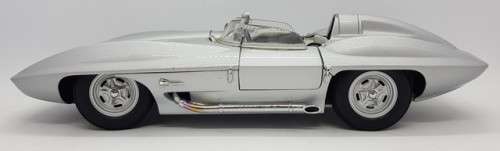 1959 Chevrolet Corvette Stingray Racer AutoArt model car as per photo