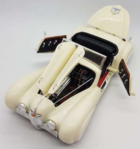 1937 Delahaye Spider-type 165 Cabriolet Guiloy Spain model car as per photo