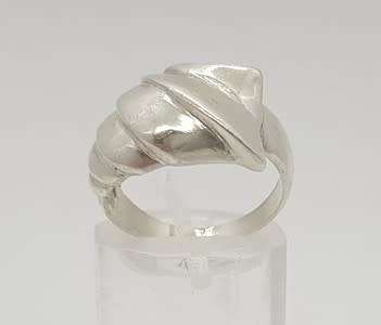 925 Sterling Silver Ring weight 3,9g as per photo