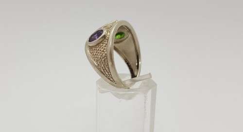 925 Sterling Silver Ring weight 4.6g size Q as per photo