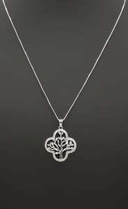 925 Sterling Silver Tree of Life Pendant and Chain weight 4g as per photo