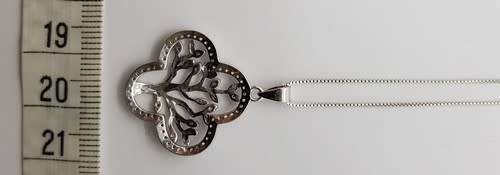 925 Sterling Silver Tree of Life Pendant and Chain weight 4g as per photo