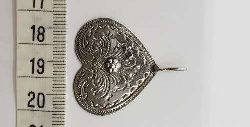 925 Sterling Silver Vintage Heart Pendant weight 2.8g as per photo