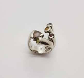 925 Sterling Silver Vintage Ring with Retro Semi-Precious Stones weight 14g as per photo