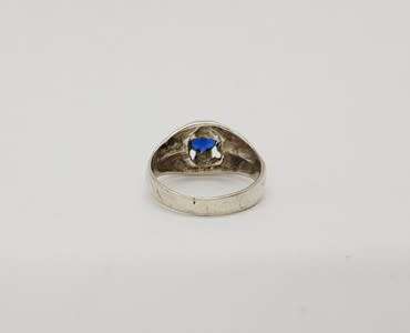 925 Sterling Silver Blue Stone Kiddies Ring weight 1.8g size f as per photo