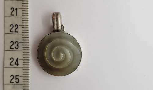 925 Sterling Silver Mother of Pearl Pendant weight 5.4g as per photo