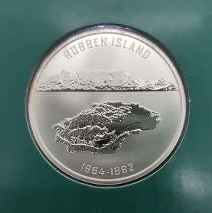 Nelson Mandela Nobel Peace Laureate 1993 30g silver medallion as per photo