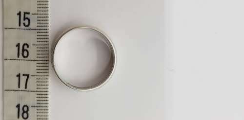 925 Sterling Silver Ring weight 3.6g size Q as per photo