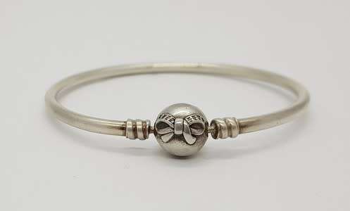 Original Pandora Sterling Silver Bangle with bow clasp 16cm as per photo