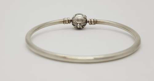 Original Pandora Sterling Silver Bangle with bow clasp 16cm as per photo
