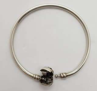 Original Pandora Sterling Silver Bangle with bow clasp 16cm as per photo