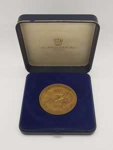 1934-1984 SA Airways 50 Years of Flight Medallion in Original Box as per photo