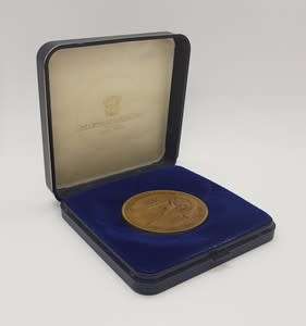1934-1984 SA Airways 50 Years of Flight Medallion in Original Box as per photo