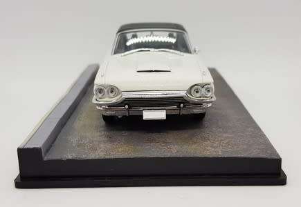 Ford Thunderbird - Goldfinger model car - as per photo