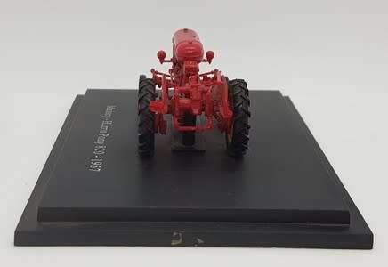 Massey-Harris Pony 820 - 1957 Model Tractor  - broken seat and exhaust - as per photo