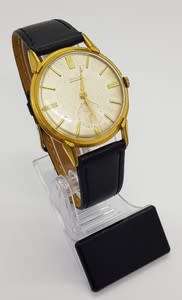 Dulux antimagnetic wind-up men`s watch, working - as per photo