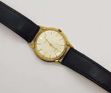 Dulux antimagnetic wind-up men`s watch, working - as per photo