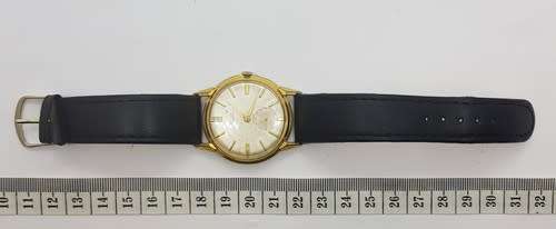 Dulux antimagnetic wind-up men`s watch, working - as per photo