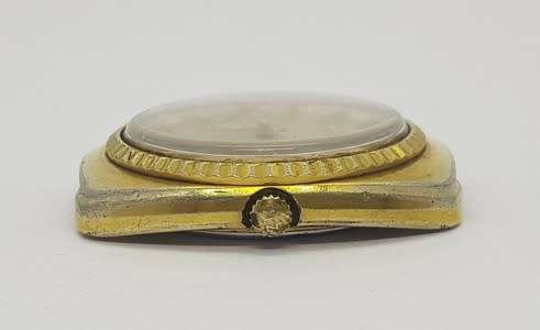 Citizen wind up mens watch - no strap and cracked glass - as per photo