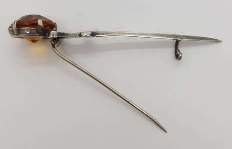 Vintage Scottish Silver Citrine Hallmarked Kilt Pin/Brooch 7cm weight 6.5g as per photo