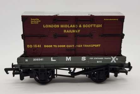 Bachmann 1 Plank wagon with large container 00 Gauge in box as per photo