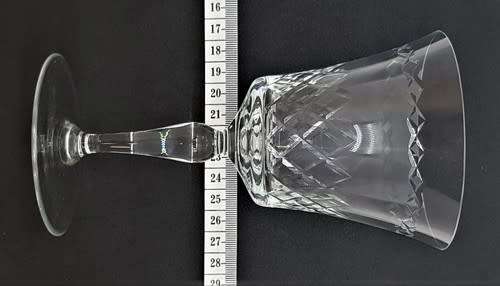 Lot of 4 Wine Glasses 16 cm - as per photo