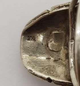 925 Sterling Silver Ring weight 8.1g size S as per photo